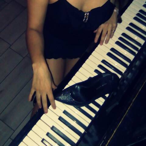 play piano